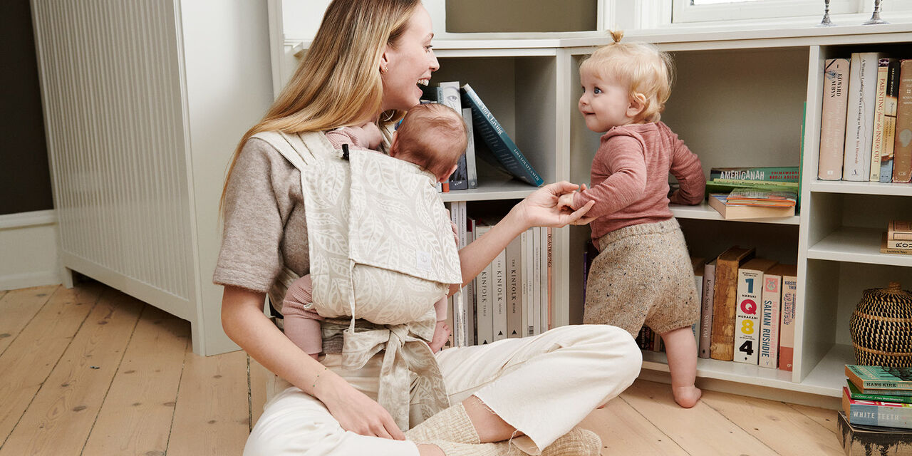 Stokke® Limas™ Babytrage Terracotta Stokke® Limas™ Babytrage Floral Beige OCS