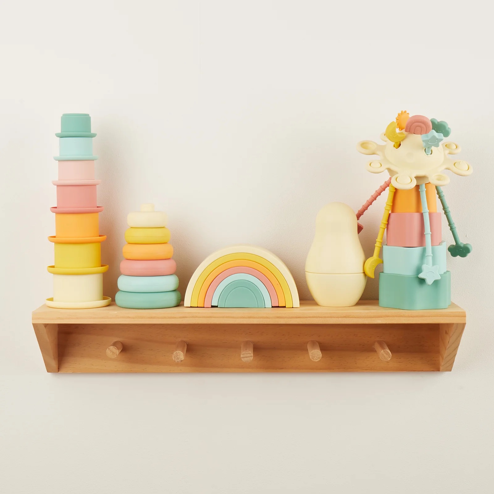 bieco Spielwaren Silikon Montessori Aktivitätsspielzeug banana