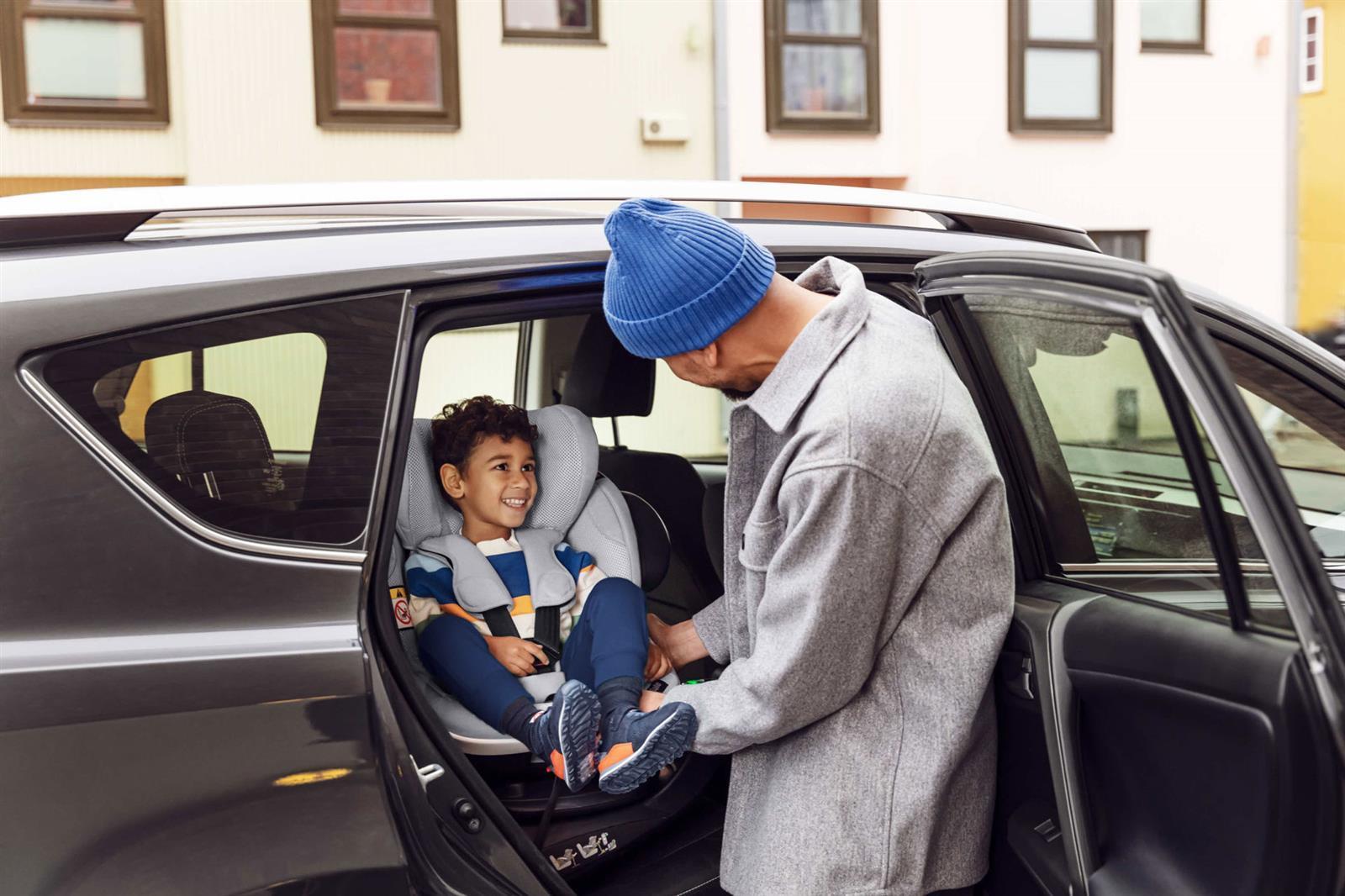 BeSafe iZi Turn M i-Size Reboarder Peak Mesh