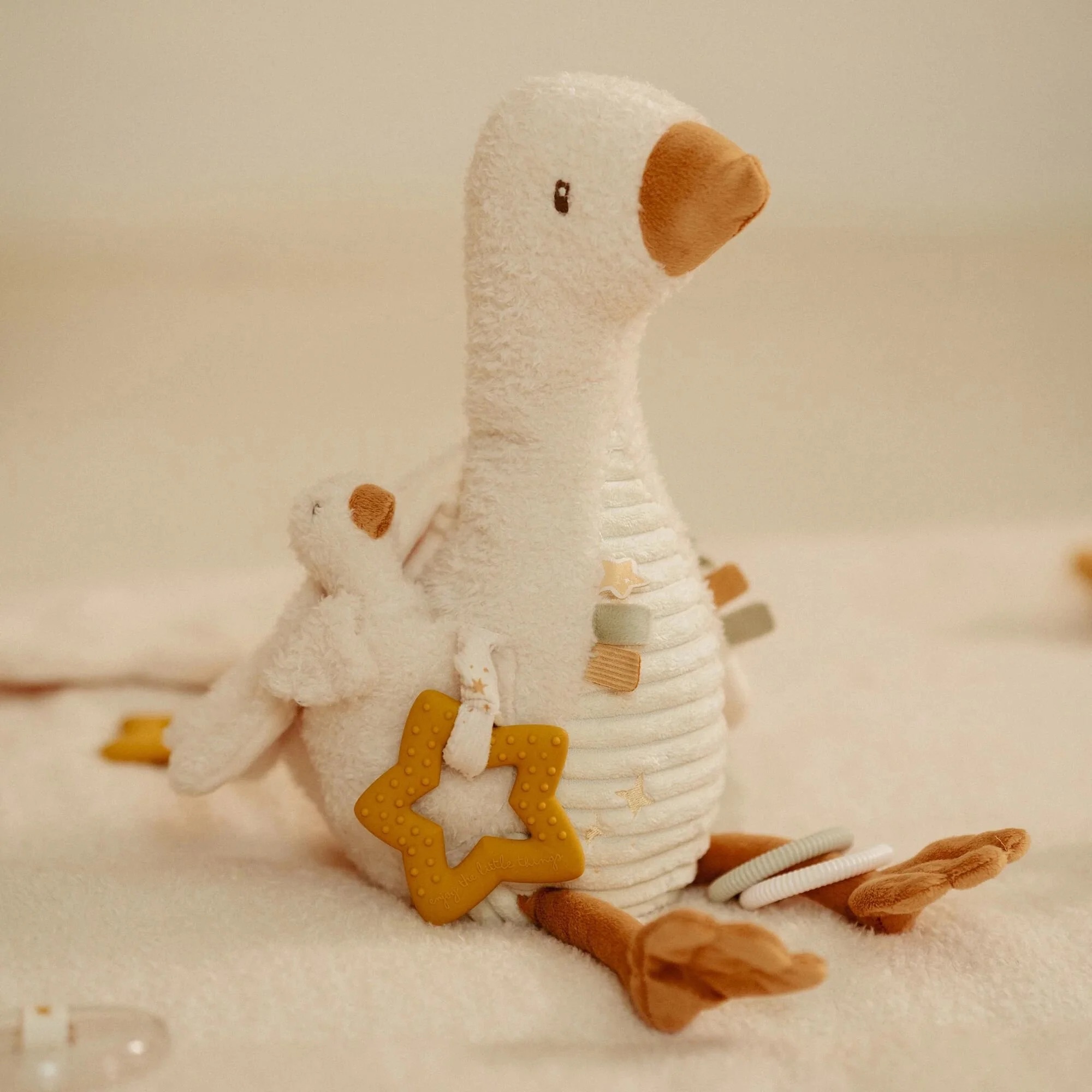 Little Dutch Aktivitäten-Kuscheltier Gans Weiß - Kleine Gans Little Dutch Aktivitäten-Kuscheltier Gans Weiß - Kleine Gans