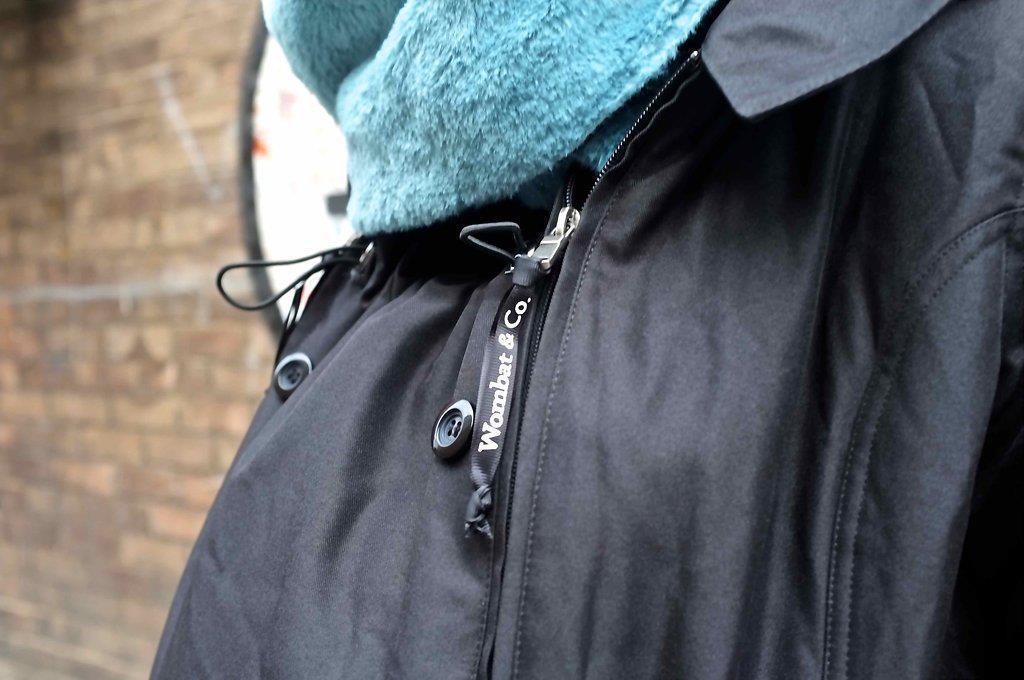 Wombat Tragejacke Wallaby 2.0 - XL - schwarz / türkis Wombat Tragejacke Wallaby 2.0 - XL - schwarz / türkis