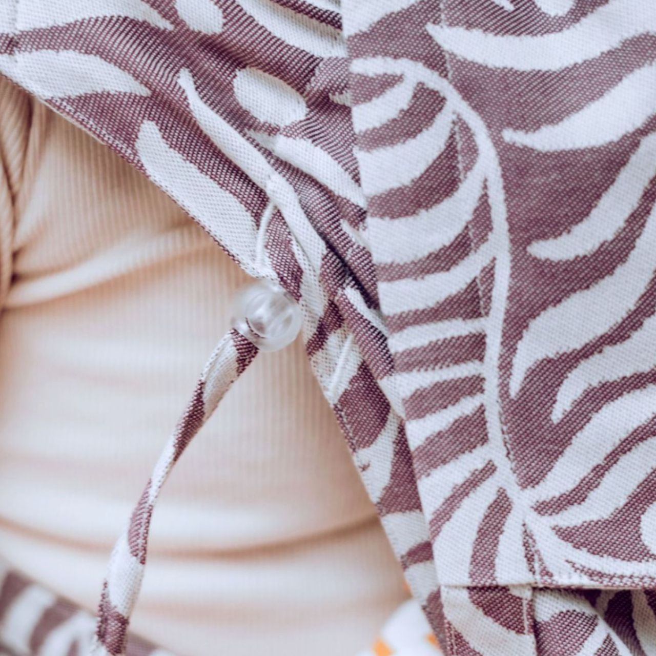 LELIBA Tai Babytrage mit Polster Bungi Rubus LELIBA Tai Babytrage mit Polster Bungi Rubus