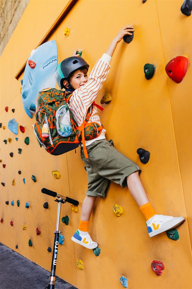 ergobag Schulranzen-Set Pack 2024