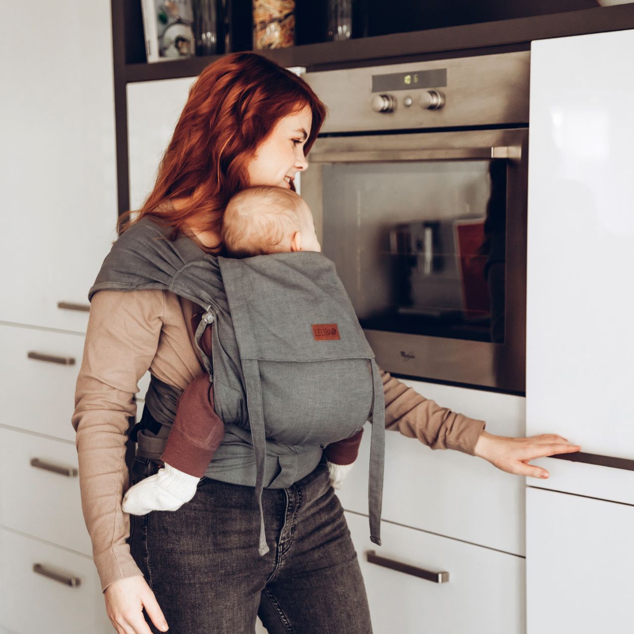 LELIBA Tai Babytrage mit Polster Leaf Graphit