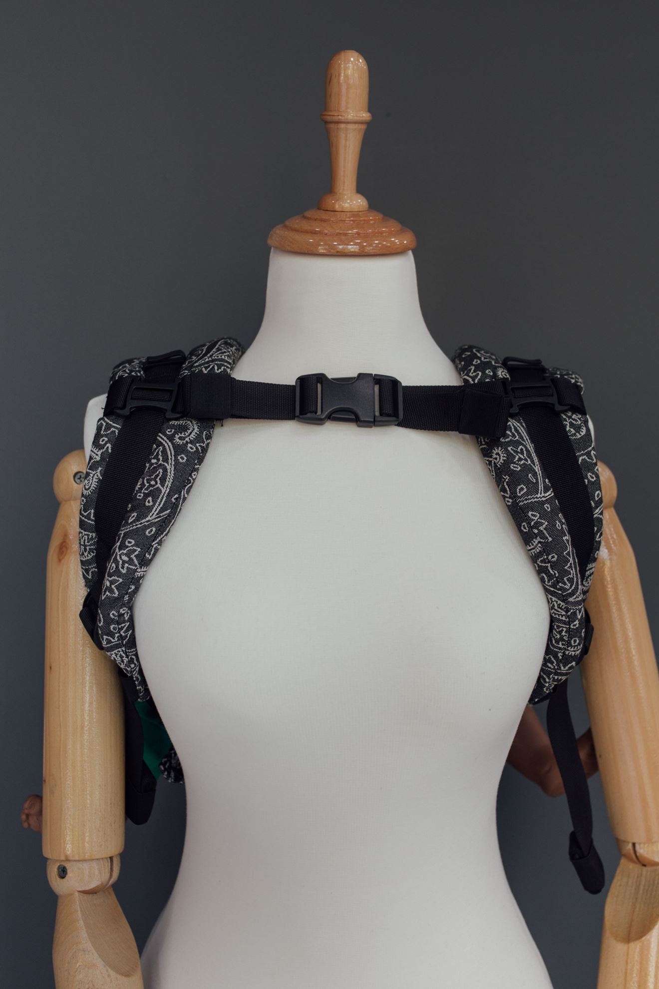 Neko Onbu Toddlersize Efes Paisley Hazel Neko Onbu Toddlersize Efes Paisley Hazel