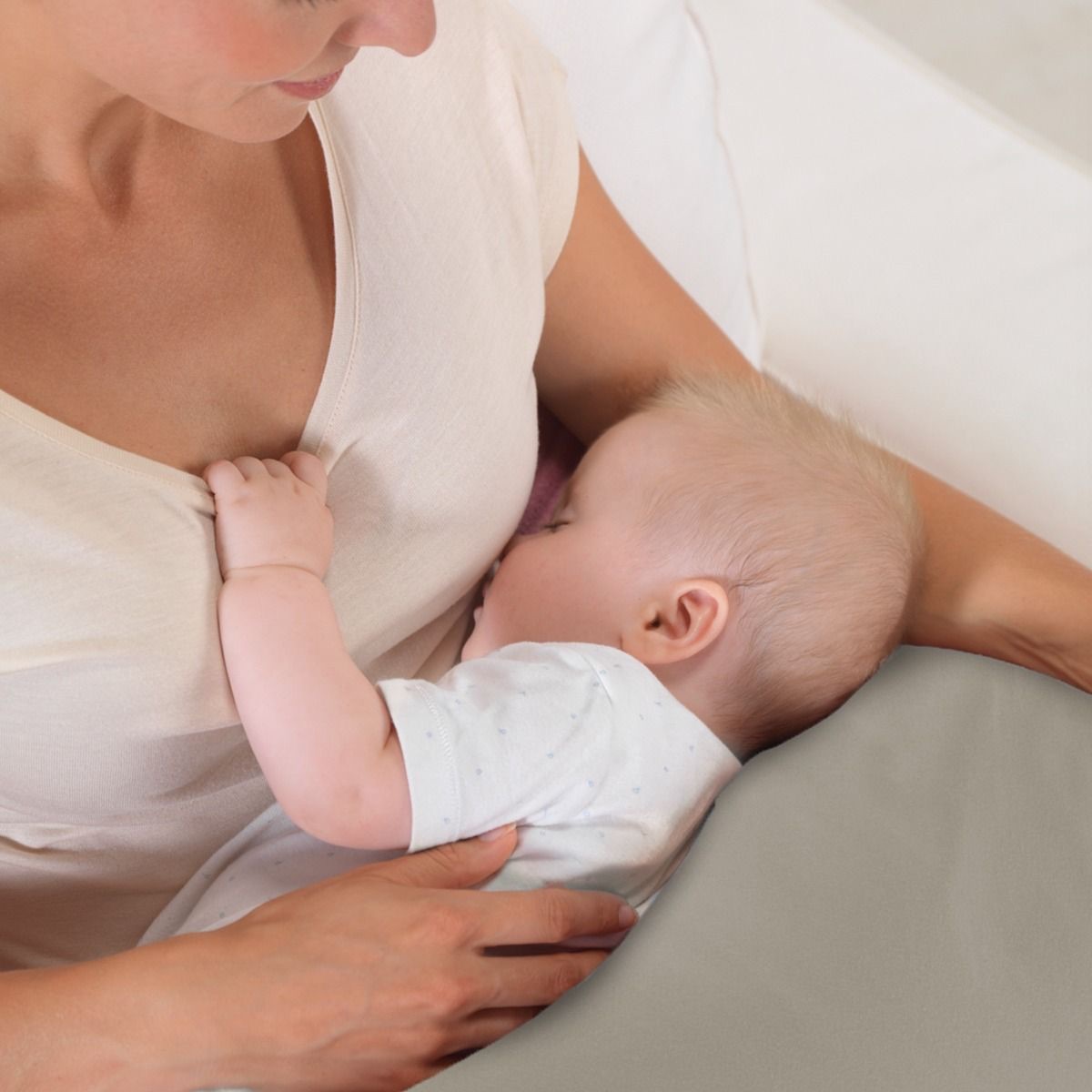 Theraline Stillkissen Bambusmond Lehmgrau