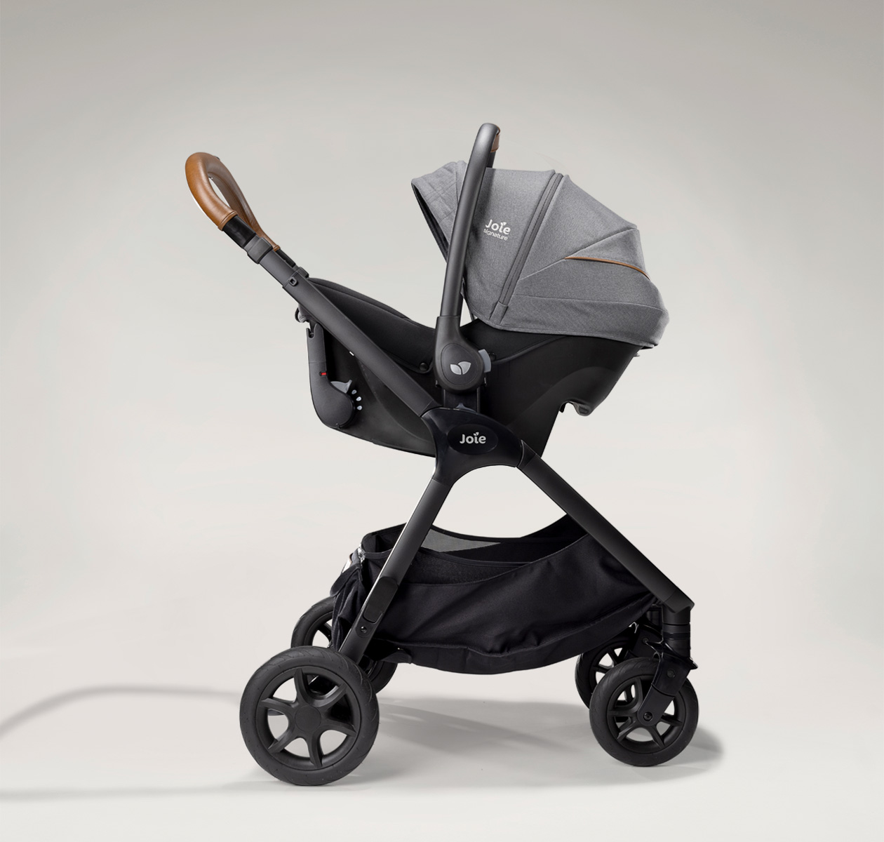 Joie Signature Sprint Babyschalen (40 – 75 cm/ 0 – 13 kg) Carbon Joie Signature Sprint Babyschalen (40 – 75 cm/ 0 – 13 kg) Carbon