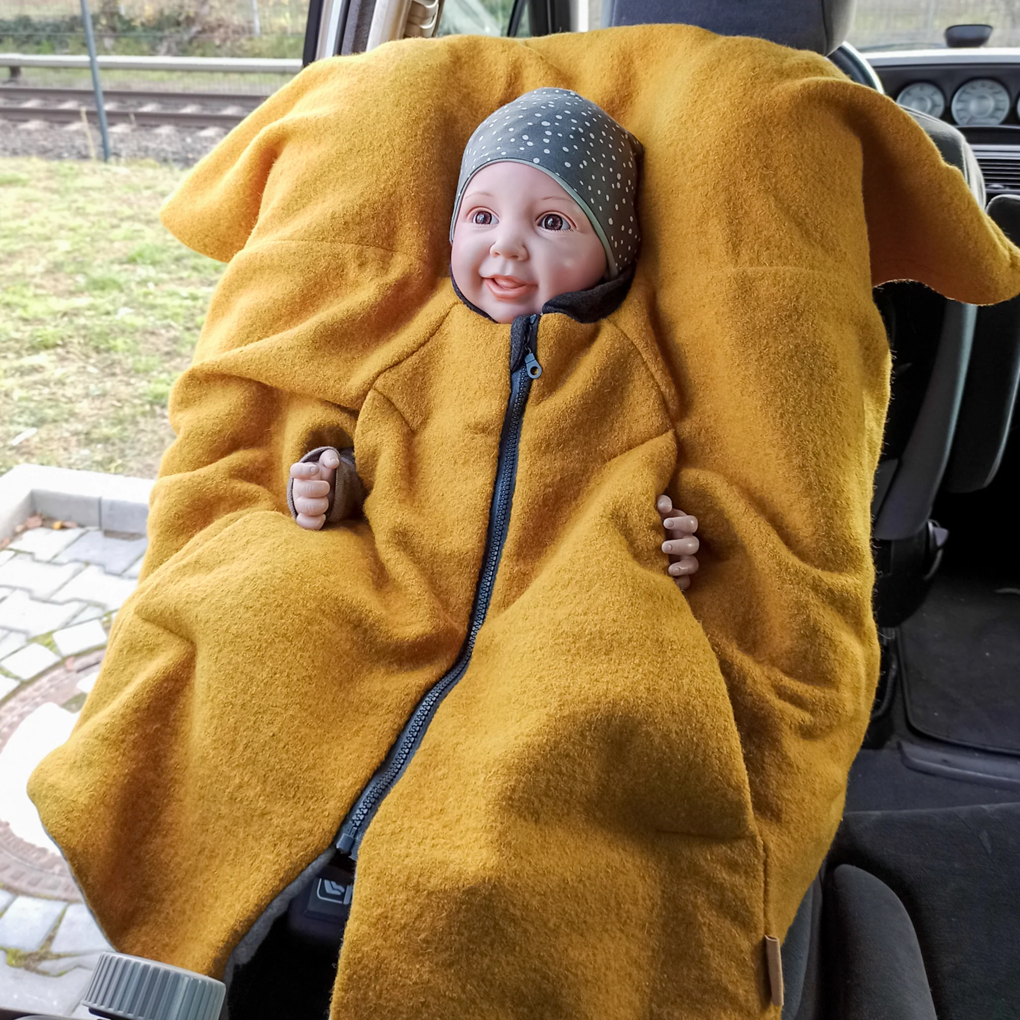 Kikkifax Wollwalk Kinderponchos Pure Curry Kikkifax Wollwalk Kinderponchos Pure Curry