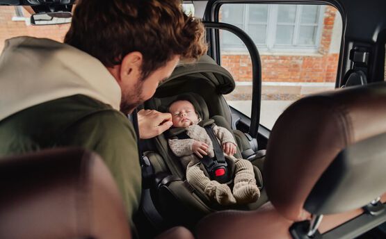 Britax Römer BABY-SAFE PRO LUX | onyx Black Britax Römer BABY-SAFE PRO LUX | onyx Black