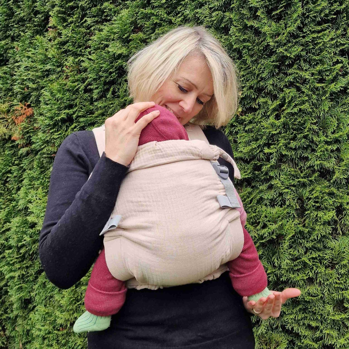 Schmusewolke Aurora Halfbuckle (50 - 86 cm / 12 Kilo) Sand Schmusewolke Aurora Halfbuckle (50 - 86 cm / 12 Kilo) Sand