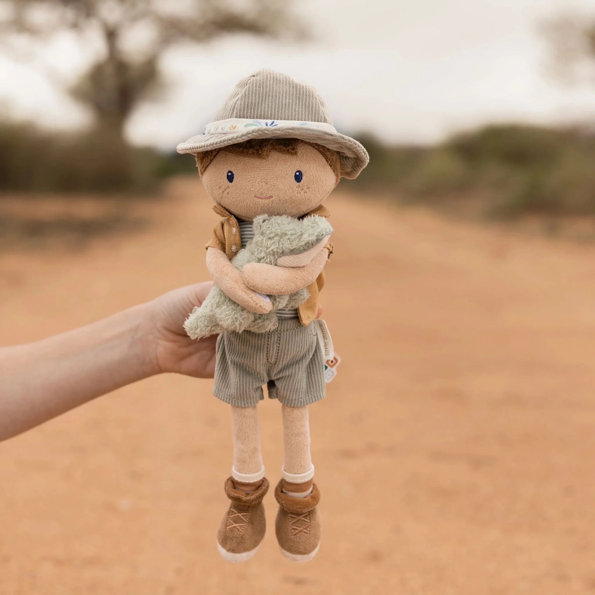 Little Dutch Kuschelpuppe Ranger Jim Safari Frinds Little Dutch Kuschelpuppe Ranger Jim Safari Frinds