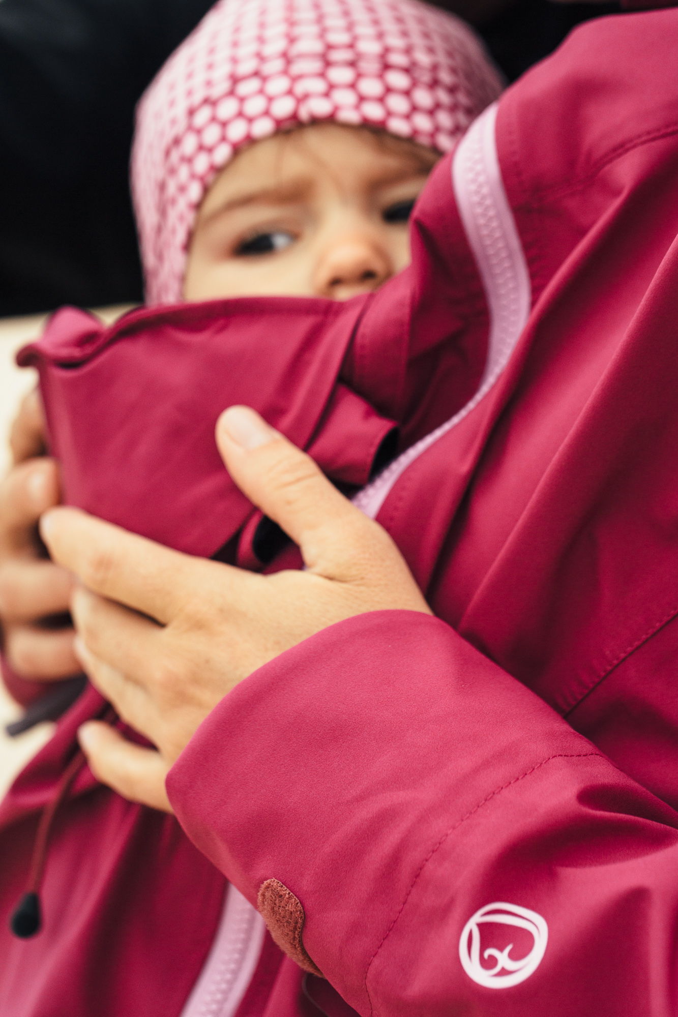 mamalila Softshell-Tragejacke clickit - Beere M