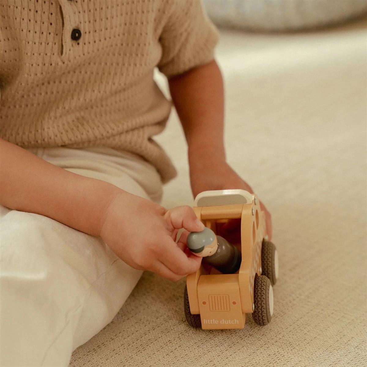 Little Dutch Holzspielzeug Holztaxi