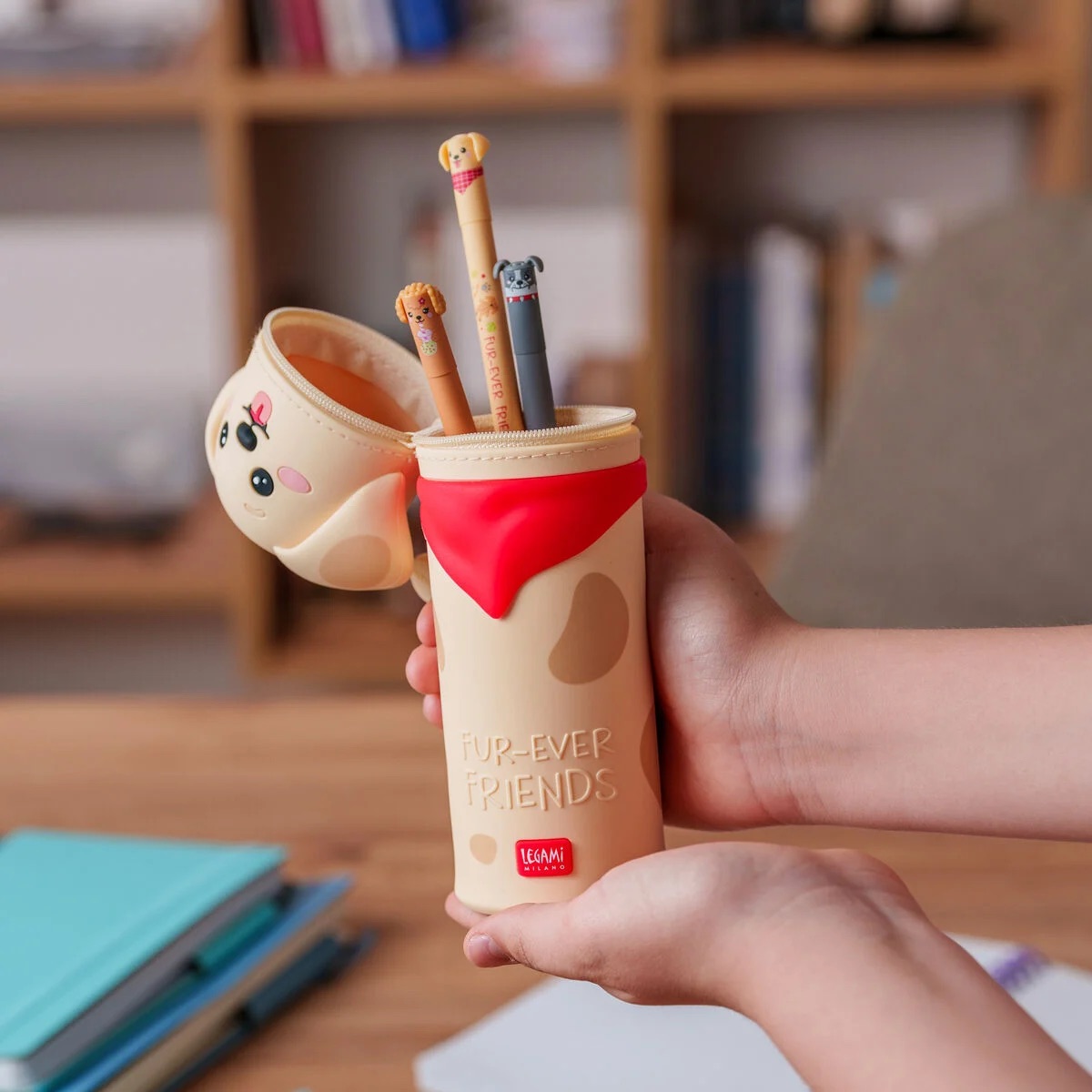 Legami 2-in-1-Federmäppchen aus Silikon - Kawaii Golden Legami 2-in-1-Federmäppchen aus Silikon - Kawaii Golden