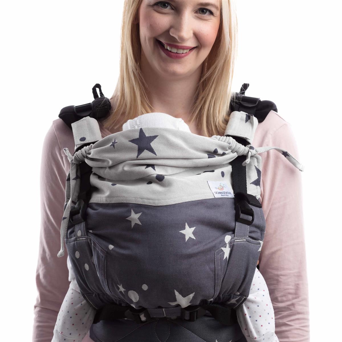 Schmusewolke FirstEdition Fullbuckle Mirastar Blue (56 - 80 cm/ 15 Kilo) Schmusewolke FirstEdition Fullbuckle Mirastar Blue (56 - 80 cm/ 15 Kilo)